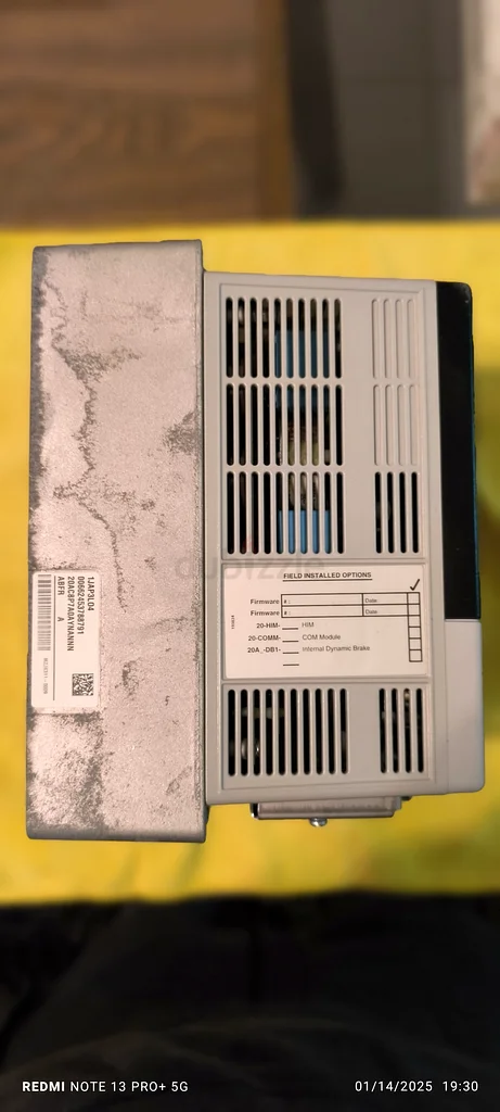 محرك PowerFlex عالي الجودة من شركة Allen-Bradley معروض للبيع63258655875585111