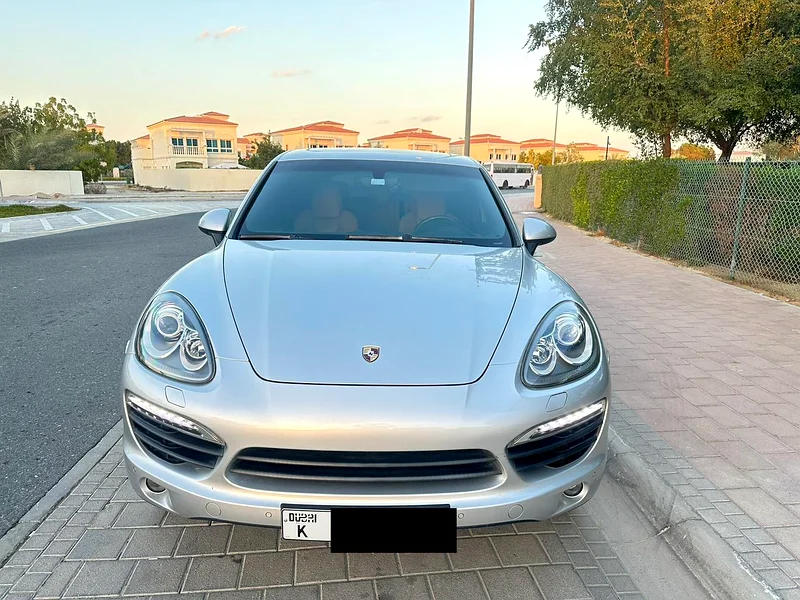 Porsche Cayenne S Hybrid  2014  GCC 3.0 engine  well maintained and clean car63156993556099113