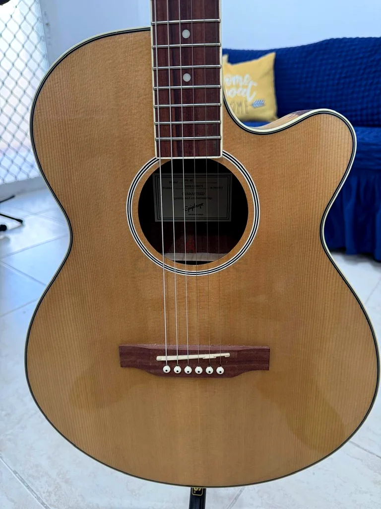 Epiphone electric acoustic guitar63227276702467111
