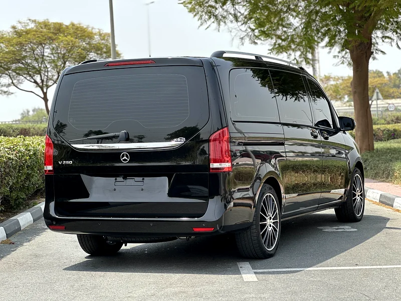 Mercedes-Benz V-Class V250 / 2018 - GCC /63399920379394114
