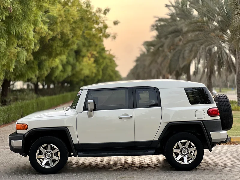 Toyota FJ Cruiser GX.R 2020 Gulf model, agency paint, two agency keys63150026954882114