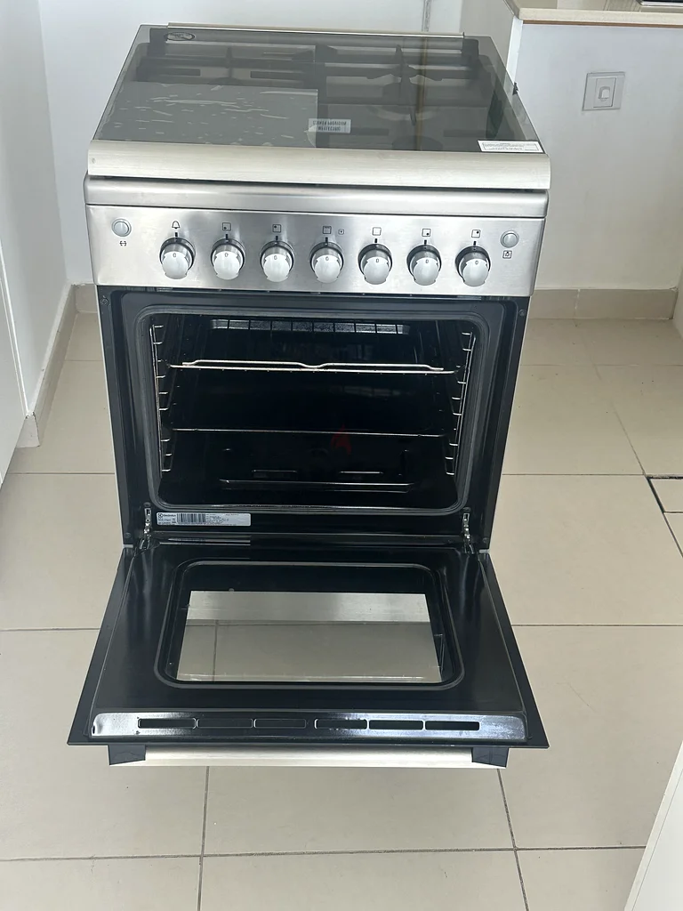 Electrolux 60cm Full gas cooker very good condition63261286081795113