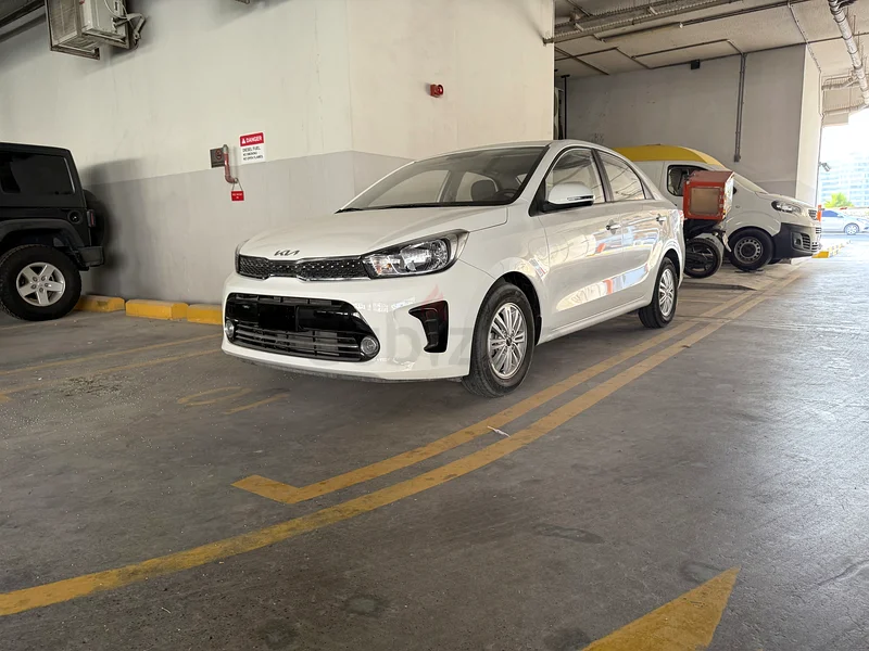 Perfect condition GCC 2024 Kia pegas white colour full option number one ,4 cylinder 100 horsepower63155553045763113