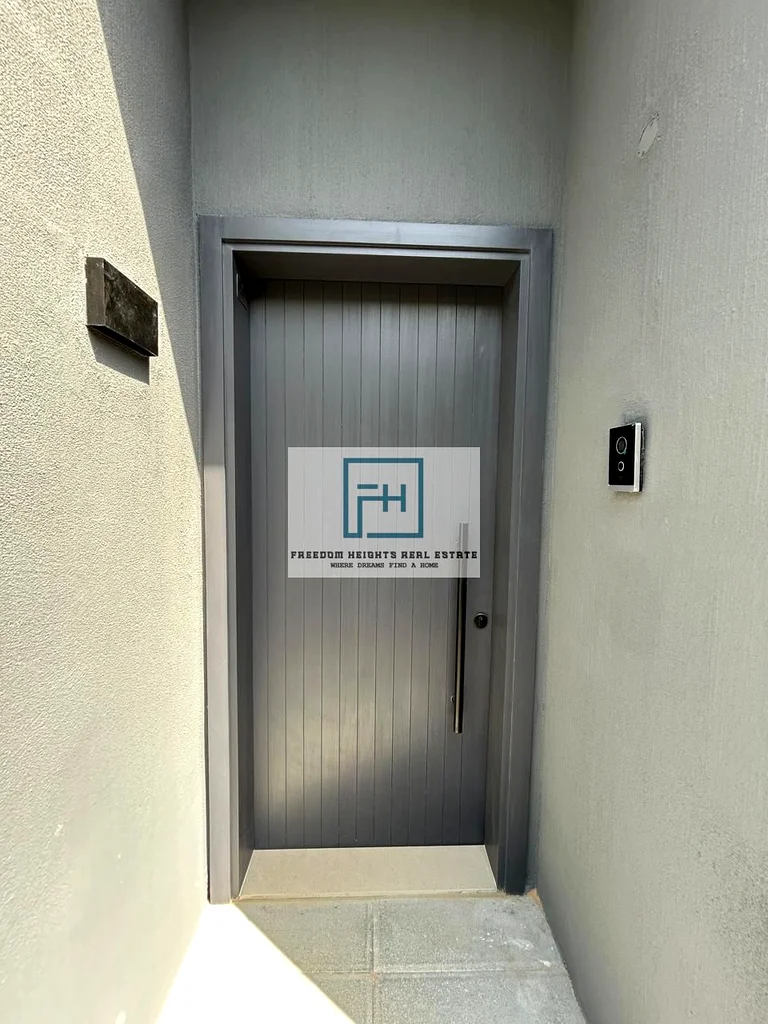 🏡 فيلا زاوية أنيقة مكونة من 4 غرف نوم للإيجار 🏡63157889127809112