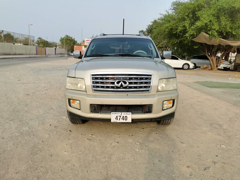 Infiniti qx56... Model 2009...gcc specifications... First owner... Original paint63154167035138111