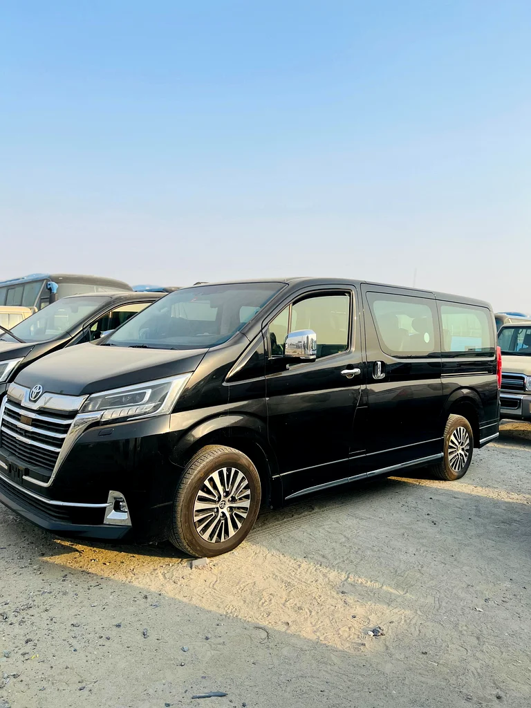 Toyota granvia 202263157885994627111