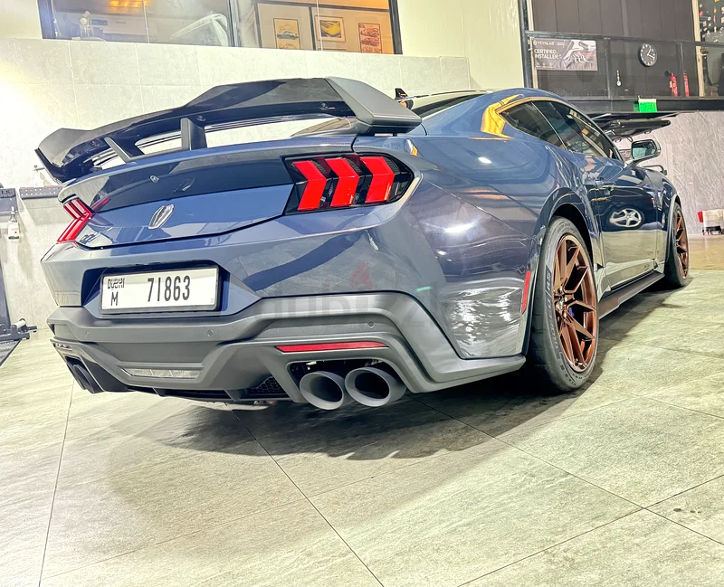 Mustang Dark Horse with Handling Package (track package) Manual Transmission 202463157444187649112