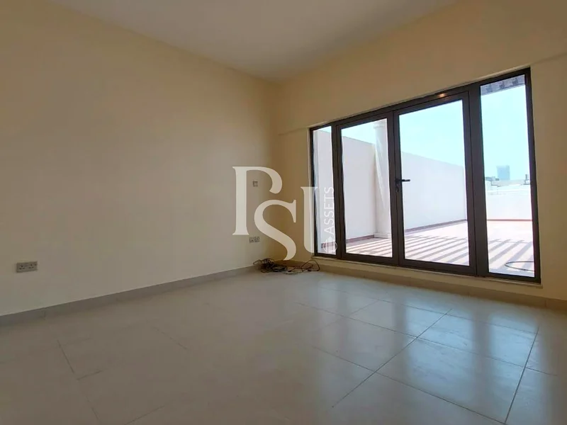 Spacious Layout | Prime Location | Vacant63310724509442113