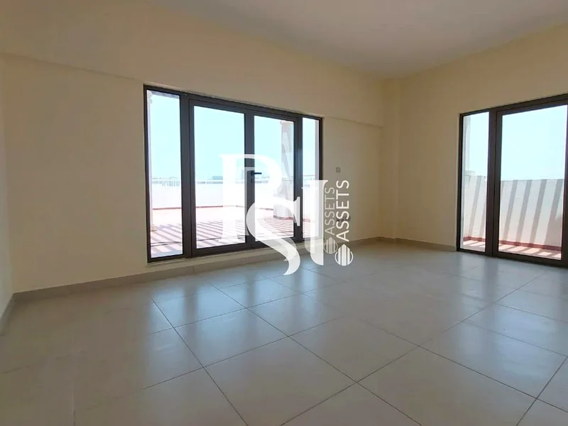 Spacious Layout | Prime Location | Vacant63310724509442112