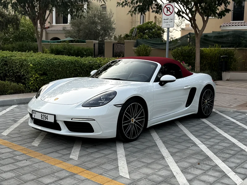 Porsche Boxter S - 718 New shape - GCC - Low Milage - Fully serviced with Porsche - Original Paint63156541465987112