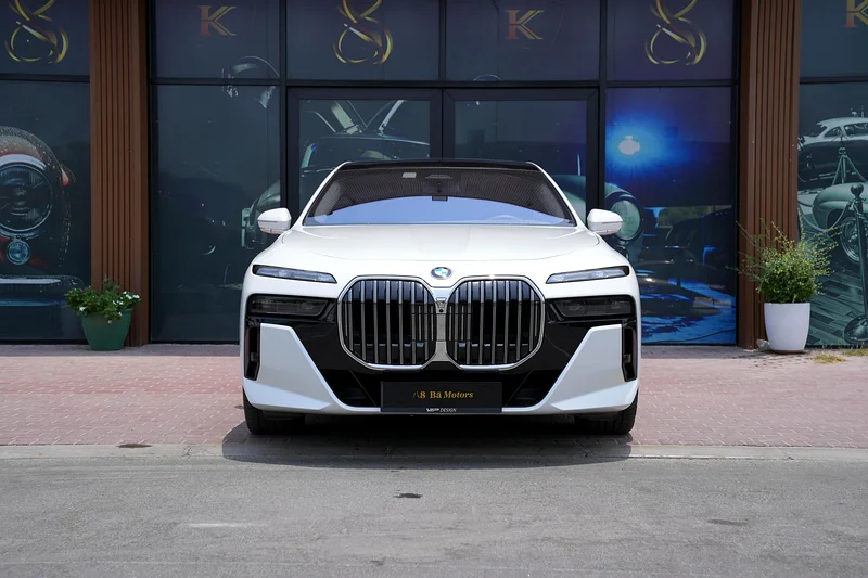 سيارة بي إم دبليو سلسلة 7 من طراز إم 760 آي xDrive لعام 2023 | دول مجلس التعاون الخليجي | ضمان الموزع والخدمة | خطة الدفع63231642241025115