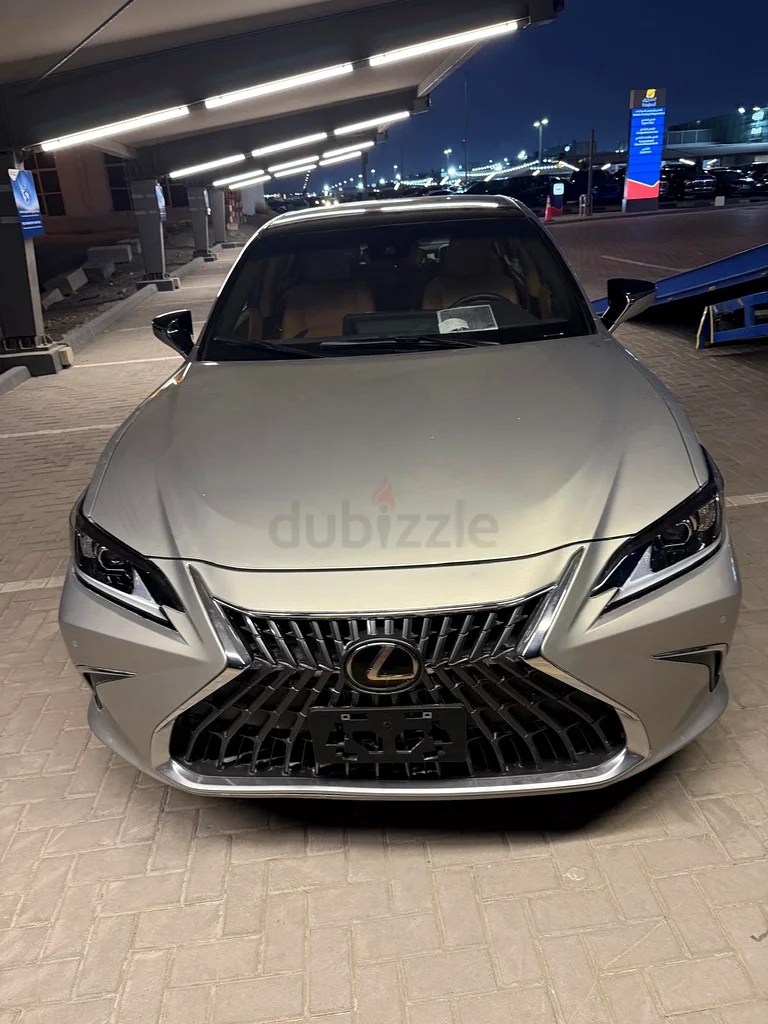 2023 Lexus ES 35063225702023553112