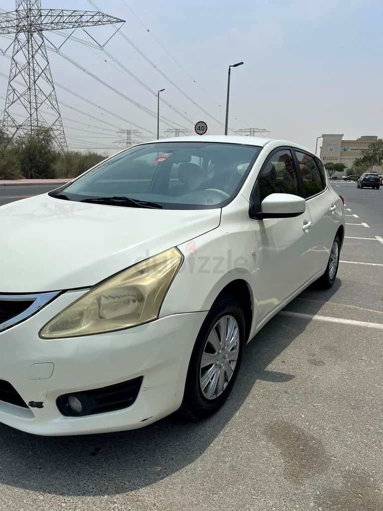 Nissan Tiida 2014 S63156541810305111