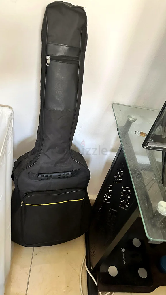 Beautifully Crafted Classical Guitar for Sale!63231193063555111