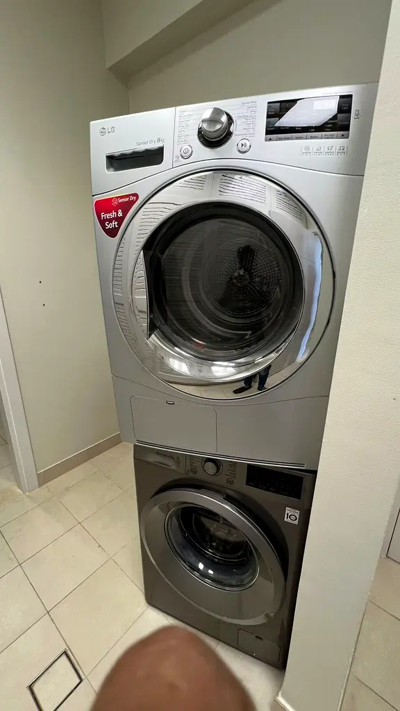 Modern LG Washer-Dryer Combo - Space-Saving Solution!