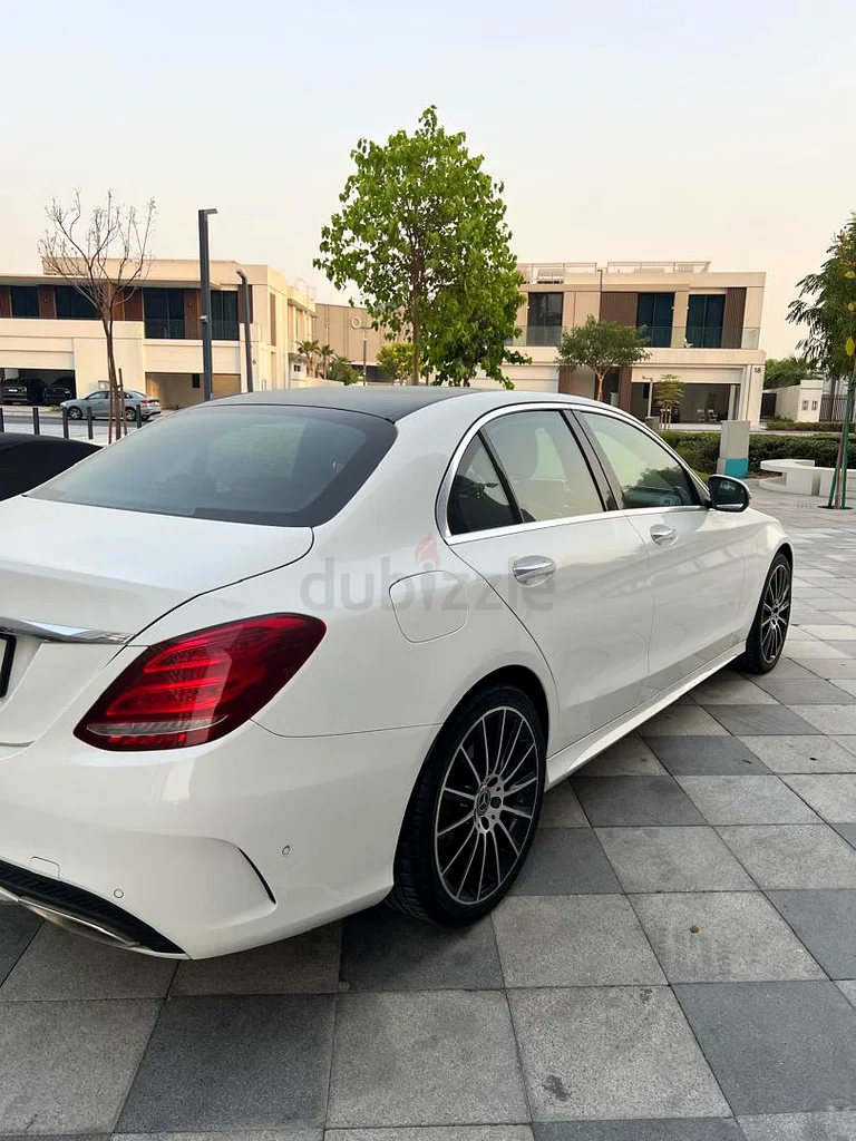 C200 AMG    LADY USED CAR63156994026243114