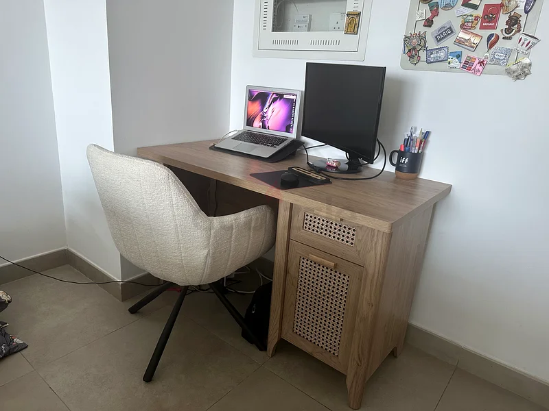 Stylish Modern Study Desk.63150035920129112