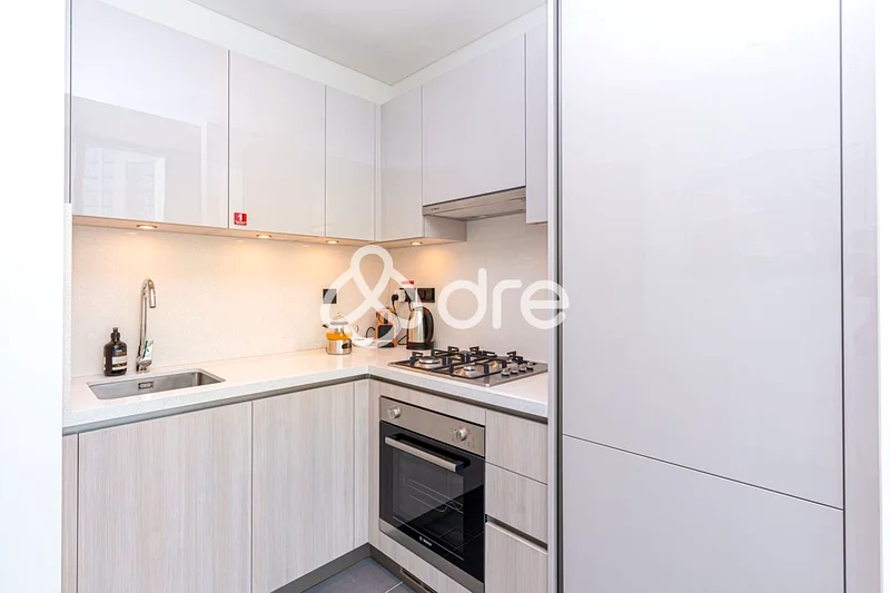 Furnished | High Floor | Pool & Courtyard View63758639543939114