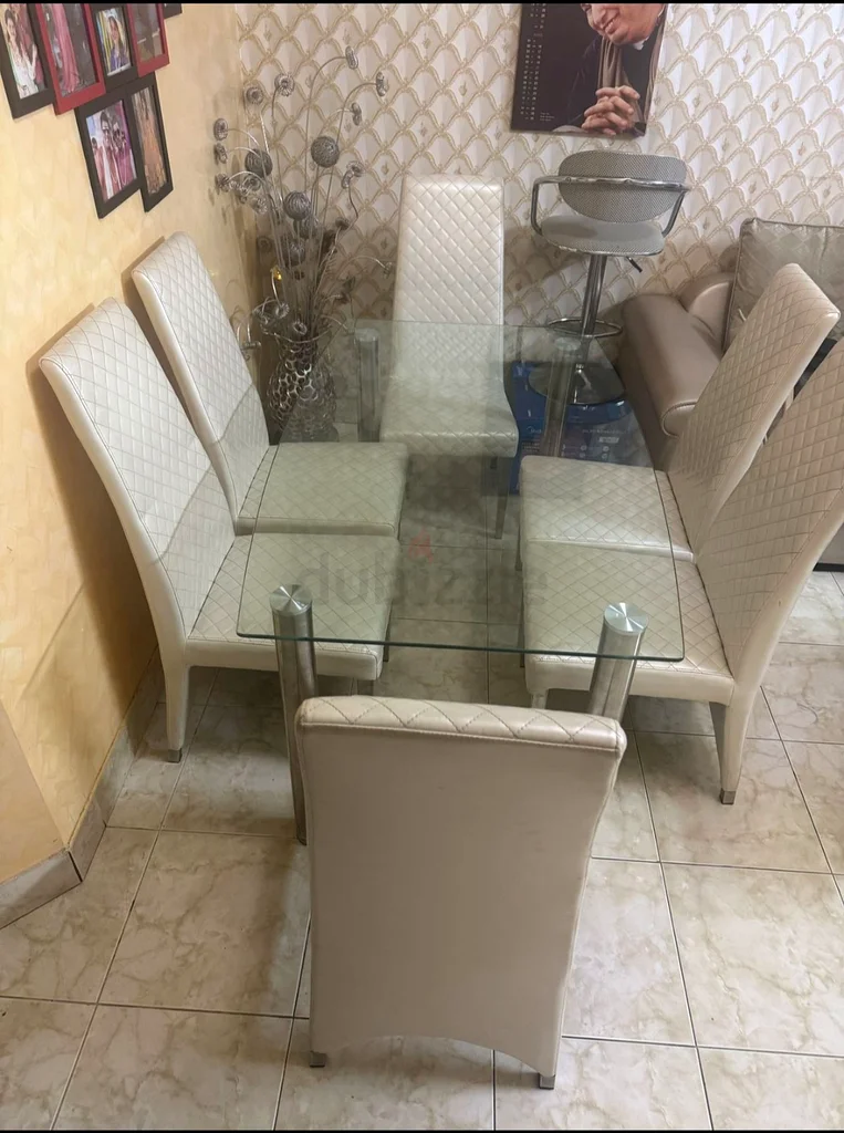 Distress Deal - DINING TABLE + 6 CHAIRS63221849000450112