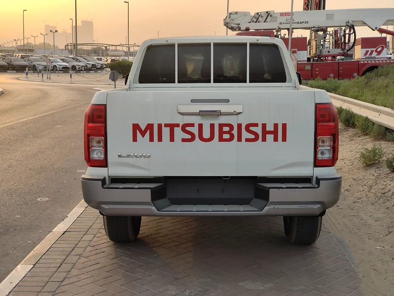 MITSUBISHI L200 PETROL BASIC Double Cab GLX63398590176259114