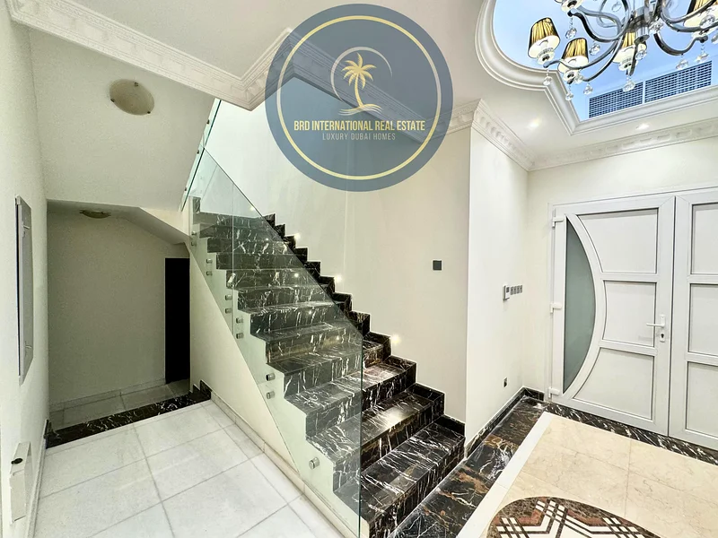 DISCOUNTED BUT LARGE 5BR VILLA WITH PRIVATE POOL+MAID ROOM+LAUNDRY ROOM+DRIVER ROOM+2 STORAGE ROOMS+2BIG HALLWAYS+4 CARPARKS63917144987778111