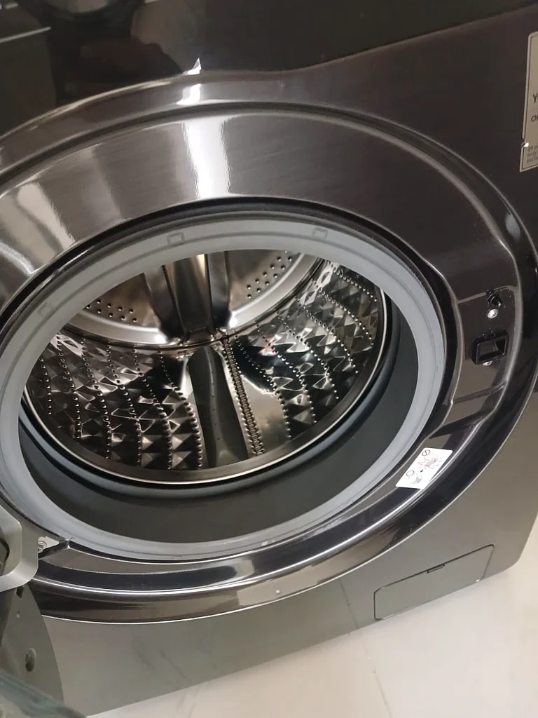 Samsung 9kg Washing Machine latest Model with Wifi Assisted Same like new63167109750274112
