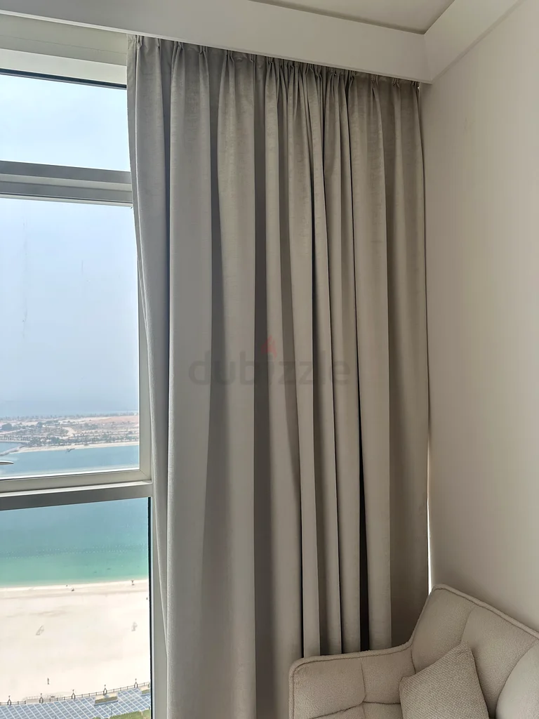 2 high quality curtains 3 meters high and 2 meters wide63221858728835113