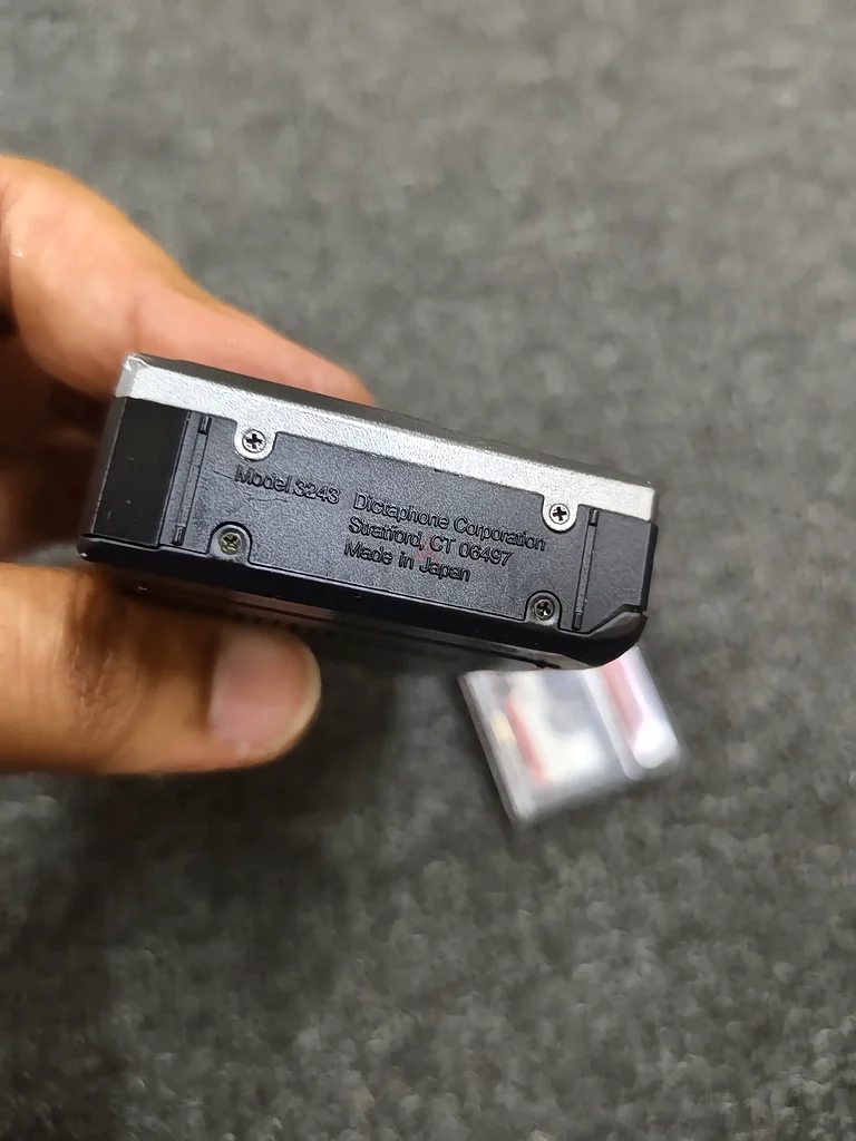 جهاز تسجيل صوتي dictaphone63264090611329113