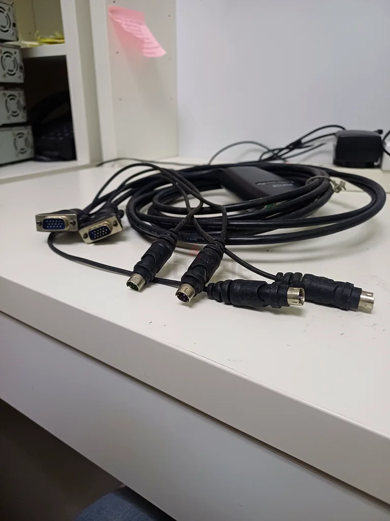 مفتاح KVM من Belkin ذو المنفذين63264591571459113