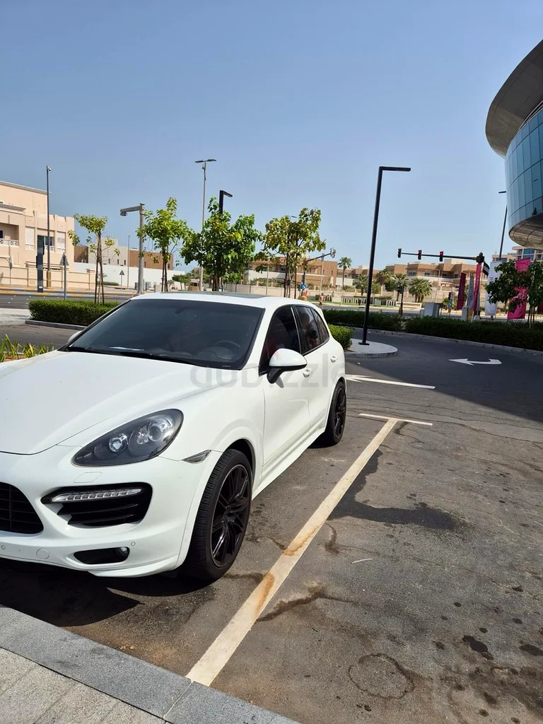 Porsche GTS in mint condition *low mileage*63399892721281113