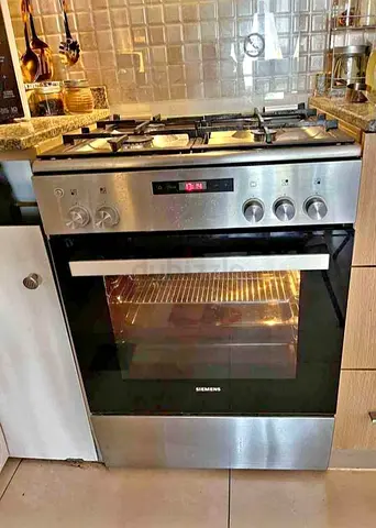 Siemens latest Model 4 Burner Full Gas cooker 60 by 60 cm