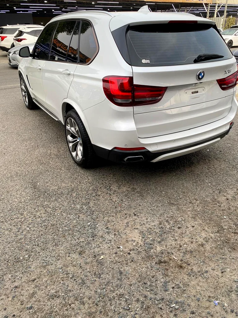 BMW X5 xDrive50i63228279542658113