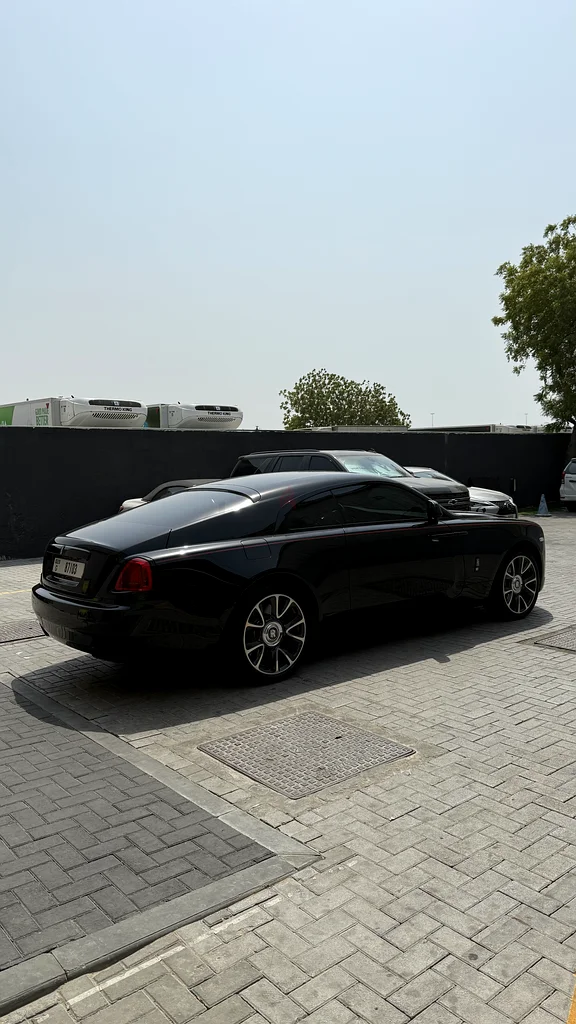 2018 ROLLS ROYCE WRAITH BLACK BADGE 4 BUTTON / GCC / STARLIGHT / Contract Service in RR dealer63175263342210113