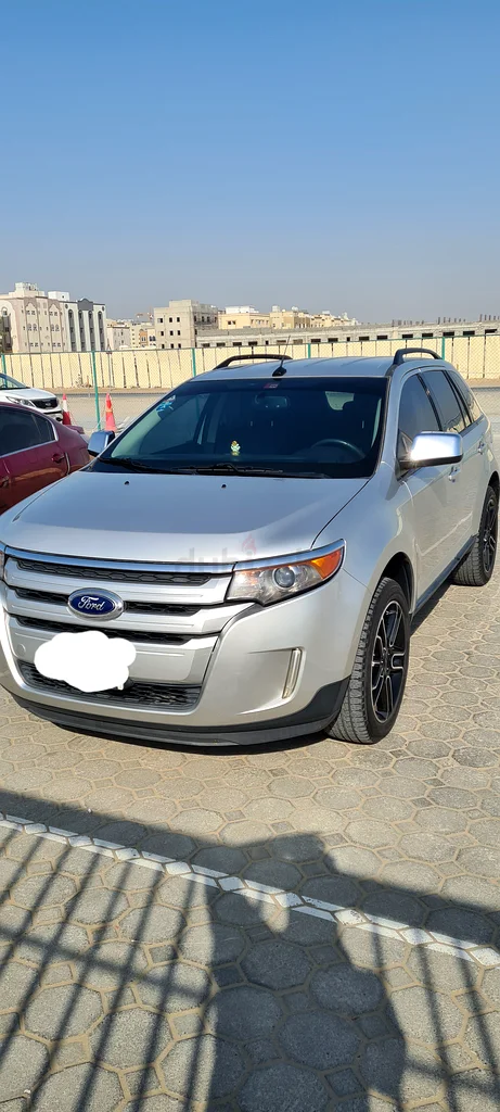 Ford Edge car in excellent condition used by family633998926192651110