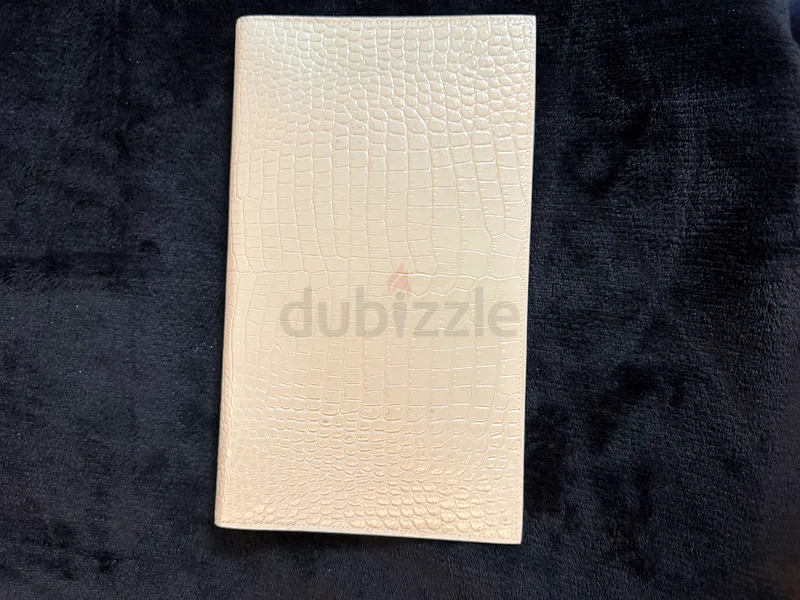 Elegant YSL Crocodile Pattern Wallet- Price Negotiable63240637042051111