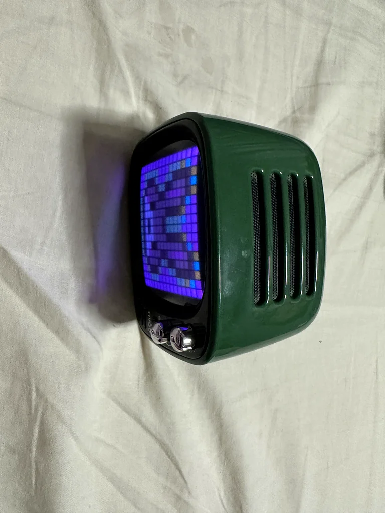 Vintage Tivoo Pixel Art Speaker63165711097985112