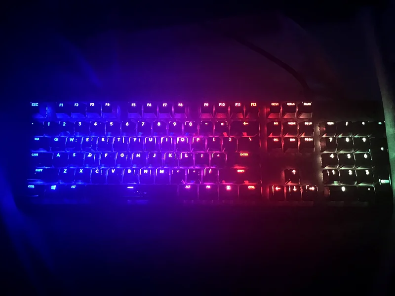 لوحيقة جيمنق Logitech G51263264591551107111