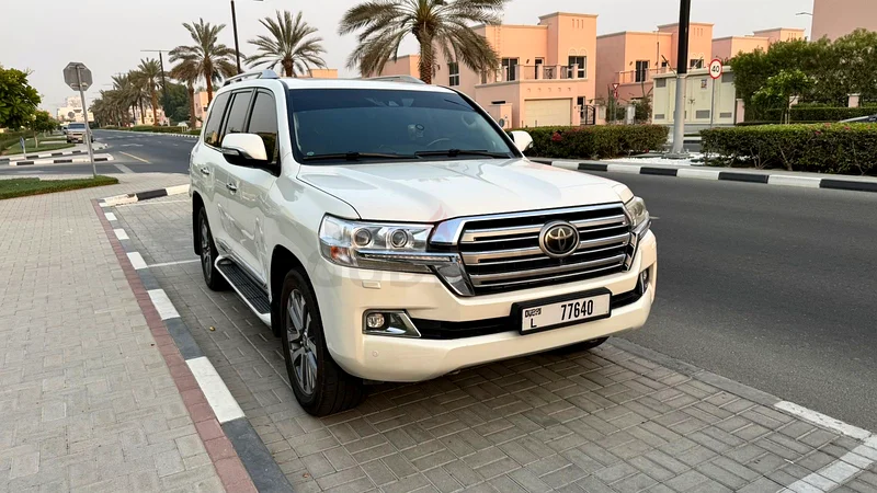 Toyota Land Cruiser VXR 5.7 - 2018 - GCC - Original paint - First Owner63157886637699113