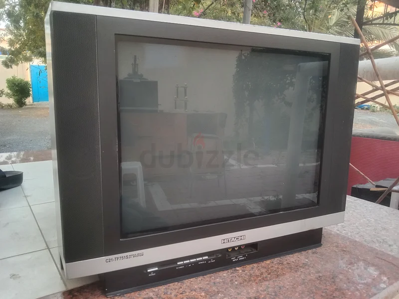 تلفزيون هيتاشي 21 بوصة من نوع CRT63264089198339111