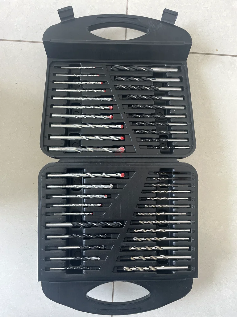 Powerful SKIL 550W Drill - Perfect for DIY Projects! + 114 pcs63168985726081112