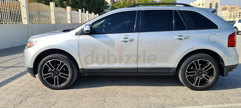 Ford Edge car in excellent condition used by family63399892619265113