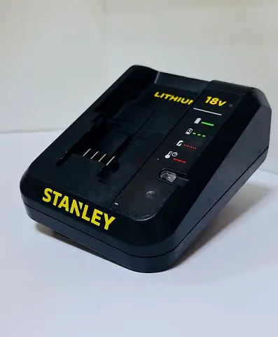STANLEY 18V CHARGER 220V