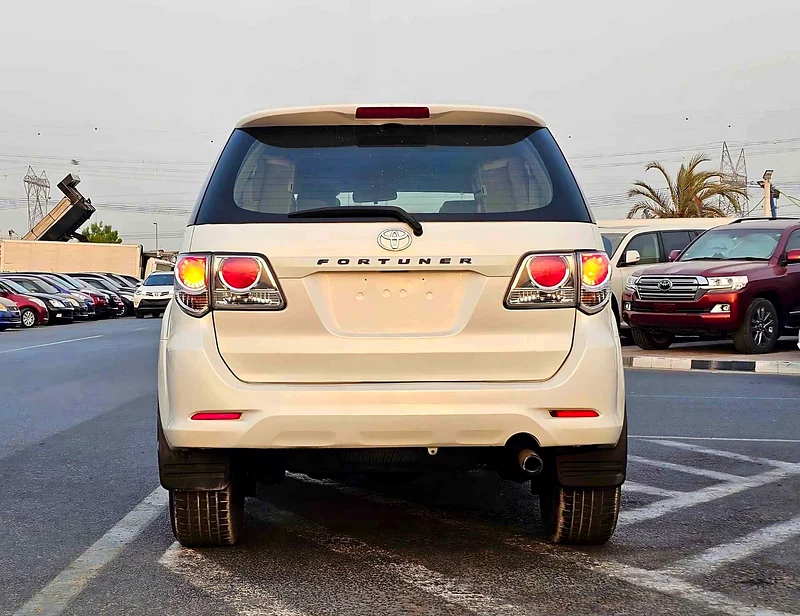 Fortuner EXR/V4 2.7L/4WD GCC/Clean Condition/Export Only/Lot#6441763401313247105113