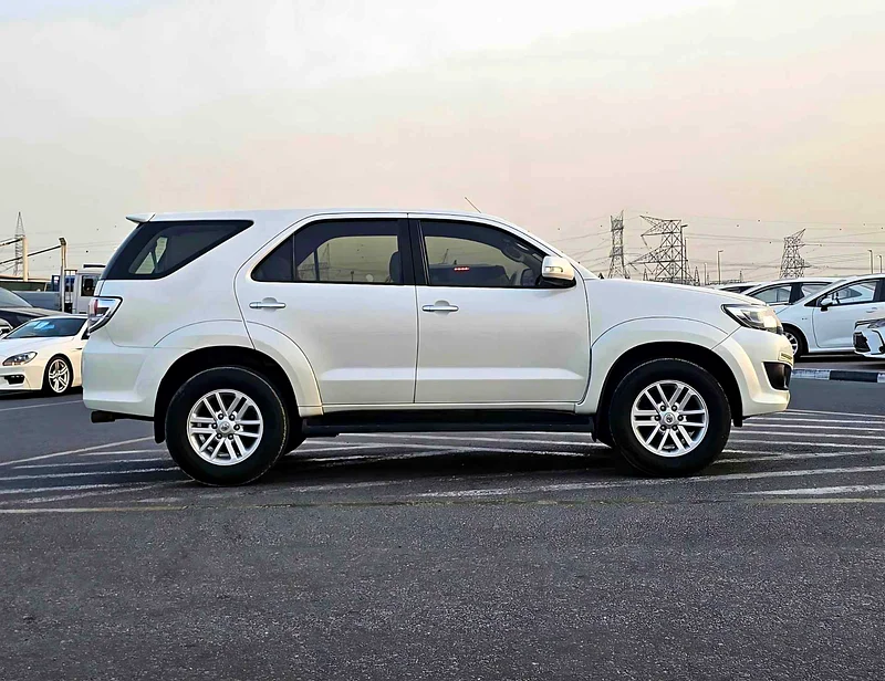 Fortuner EXR/V4 2.7L/4WD GCC/Clean Condition/Export Only/Lot#6441763401313247105111