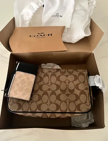 Coach Men card wallet and toilet bag