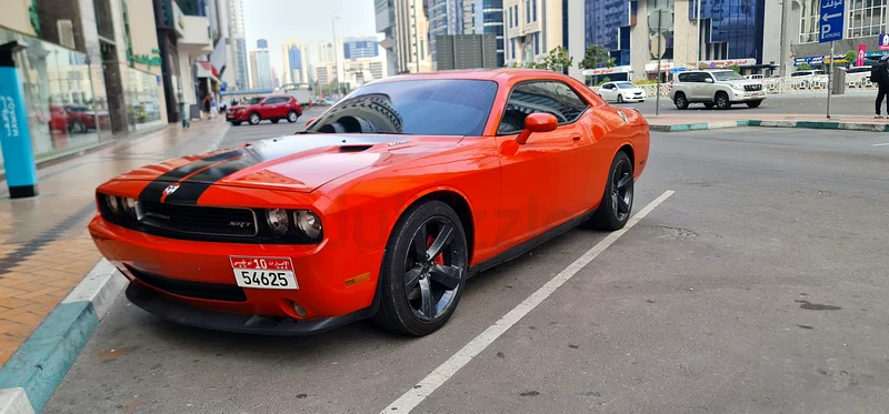 دودج تشالنجر SRT8 نظيفة للغاية 201063223818990209114