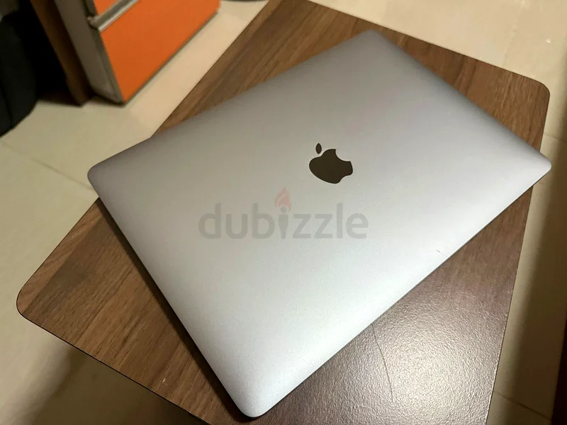 Apple MacBook Air 2020 - كمبيوتر محمول أنيق وقوي للبيع! .. وكأنه جديد!  
مستخدم قليلاً، بحالة ممتازة63254997113729113