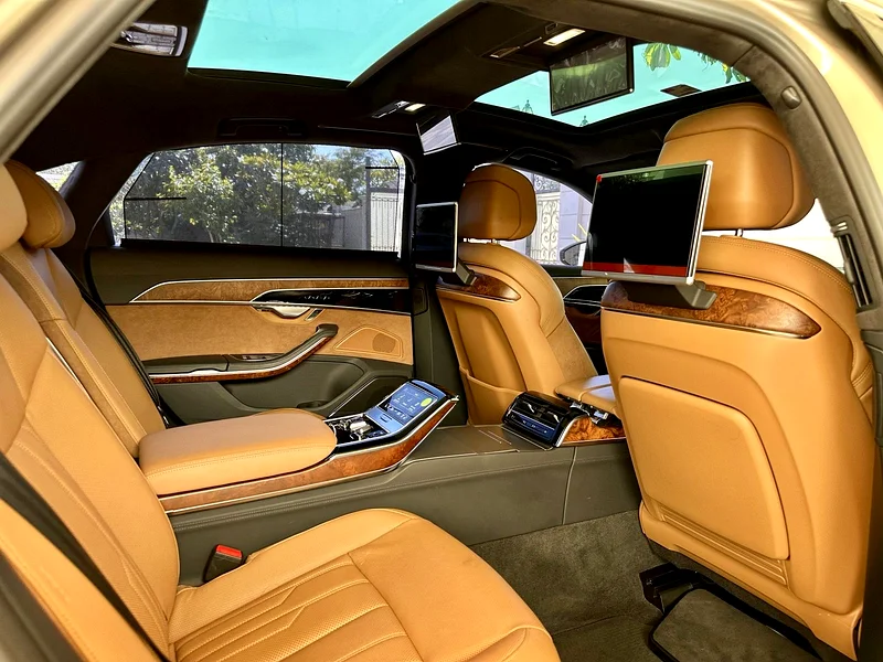 Special Order Large VIP Edition The Highest Options ever. Like New only 35.000km63224791825154112