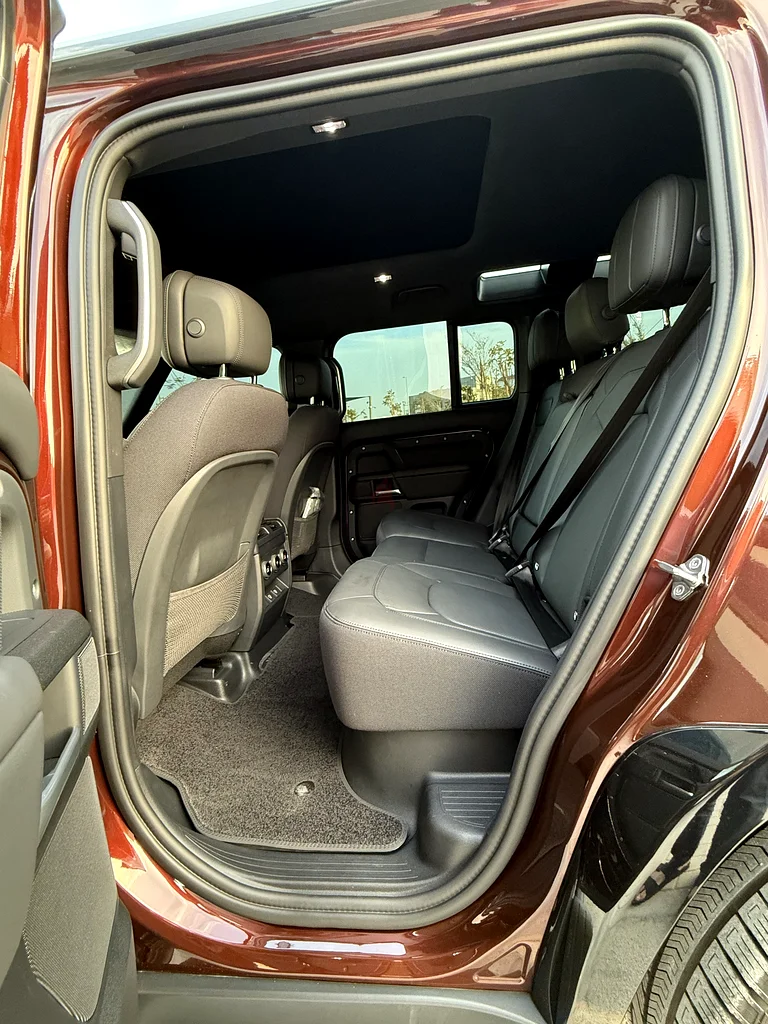 Defender HSE P400 طراز سيدونا لمنطقة مجلس التعاون الخليجي63226220583554114