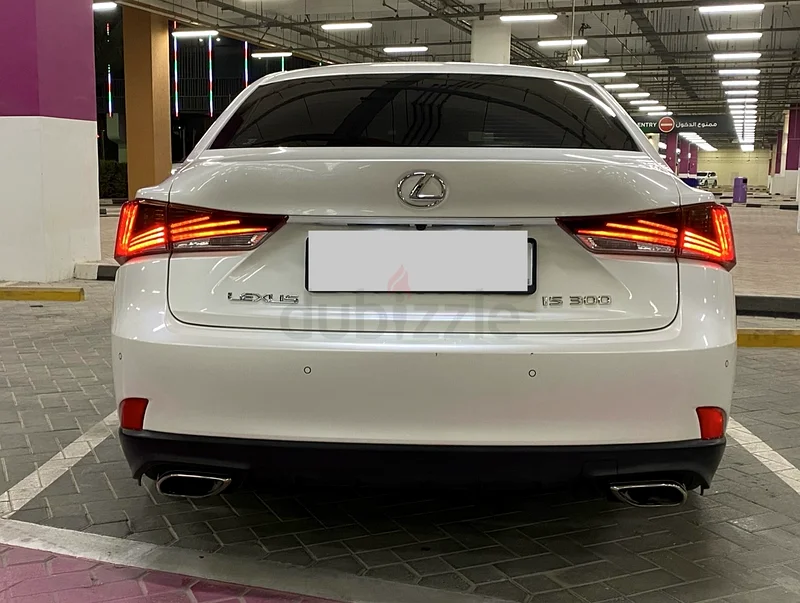 ليكسوس IS300 طراز 2018 لدول مجلس التعاون الخليجي، خالية من الحوادث بنسبة 100%63226744405889114